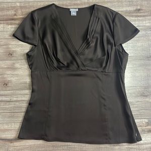 Ann Taylor V-Neckline Cap Sleeved Blouse Size 10